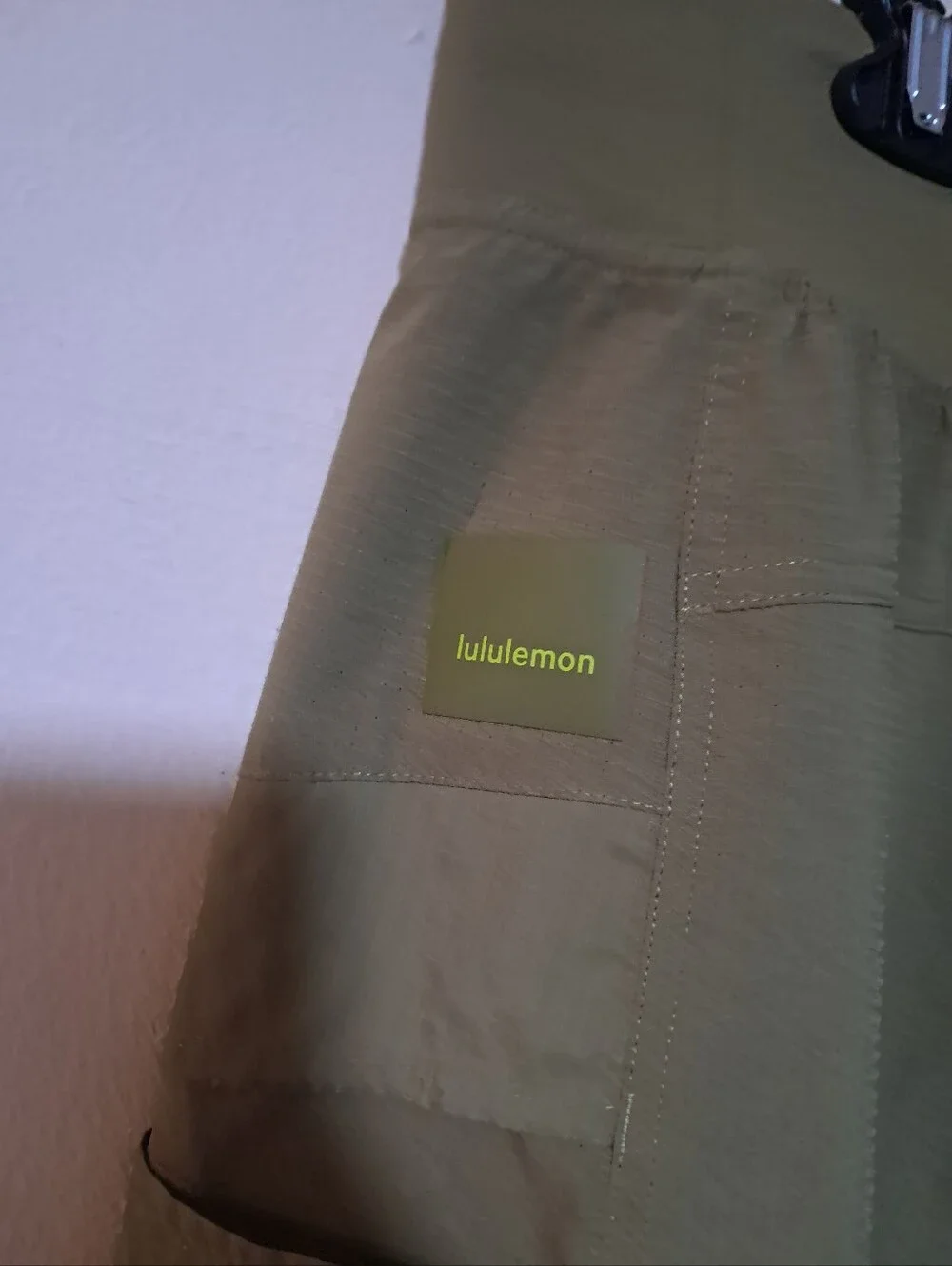 Lululemon Woven Air High Rise Hiking Shorts Sz. 14 Bronze Green.